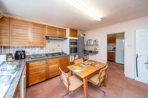 BREAKFAST KITCHEN- click for photo gallery
